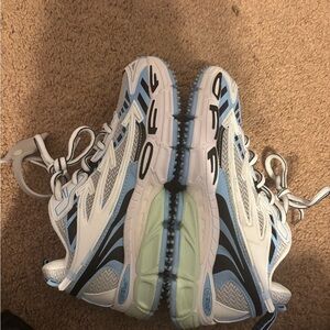 Off White Be Right Backs